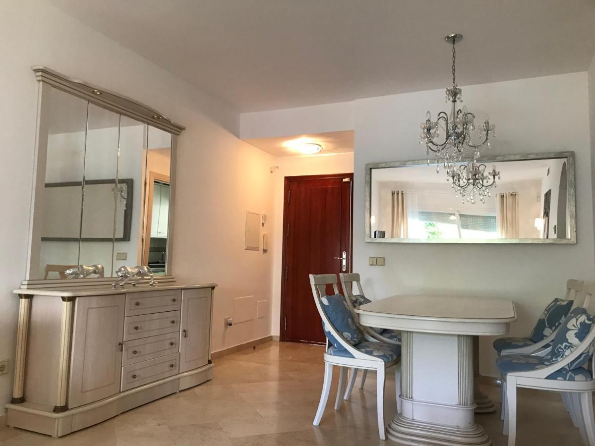 Apartment Costalita, Direct Beach Access, Ground Floor, Salt Water Pool Estepona Exteriér fotografie