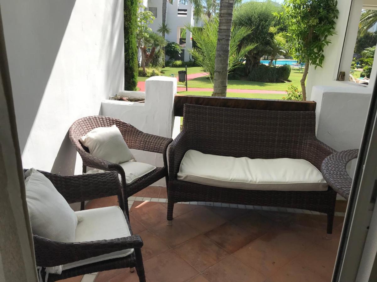 Apartment Costalita, Direct Beach Access, Ground Floor, Salt Water Pool Estepona Exteriér fotografie