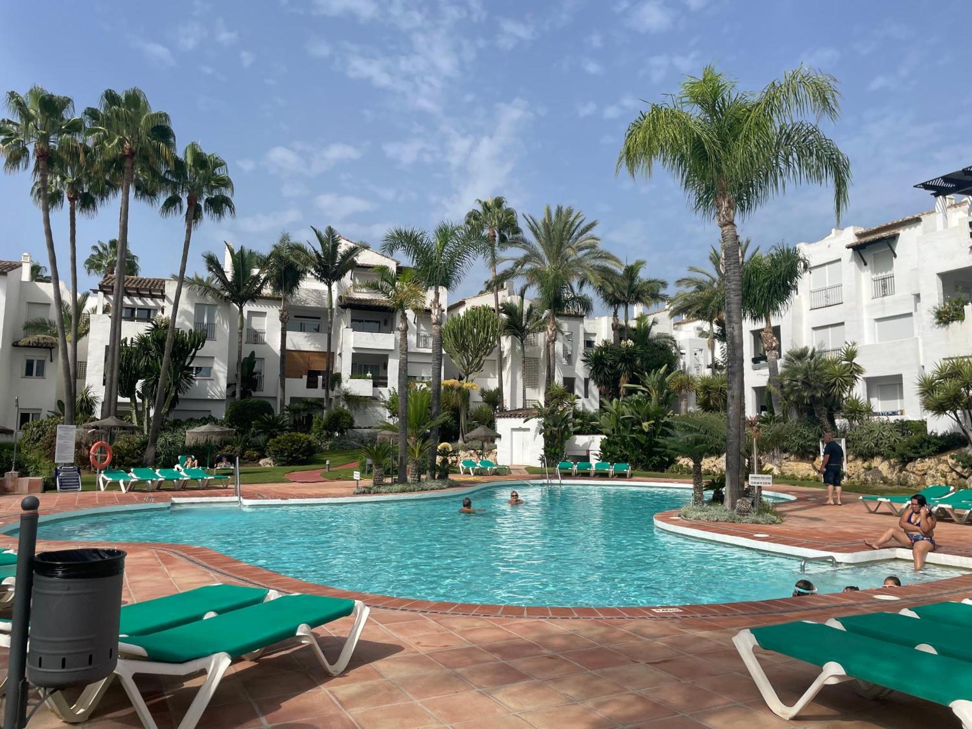 Apartment Costalita, Direct Beach Access, Ground Floor, Salt Water Pool Estepona Exteriér fotografie